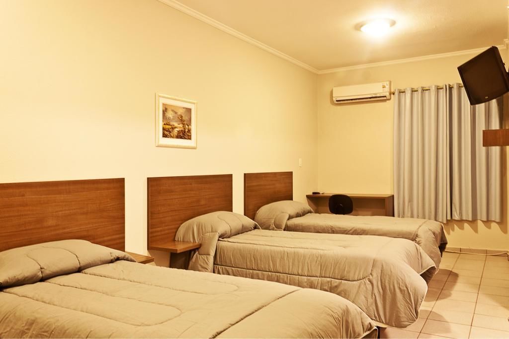 standard triple room | minibar, desk, soundproofing, iron/ironing board