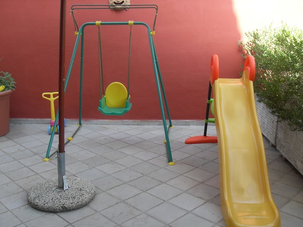Children's play area - outdoor - Hotel Pompei (Scafati)