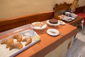 Petit déjeuner buffet compris tous les jours