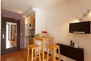Double Room, ground floor, bath, pool side terrace (Kitchenette on request with extra fees)