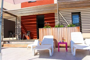 Quadruple Family Room, ground floor, pool side | View from room