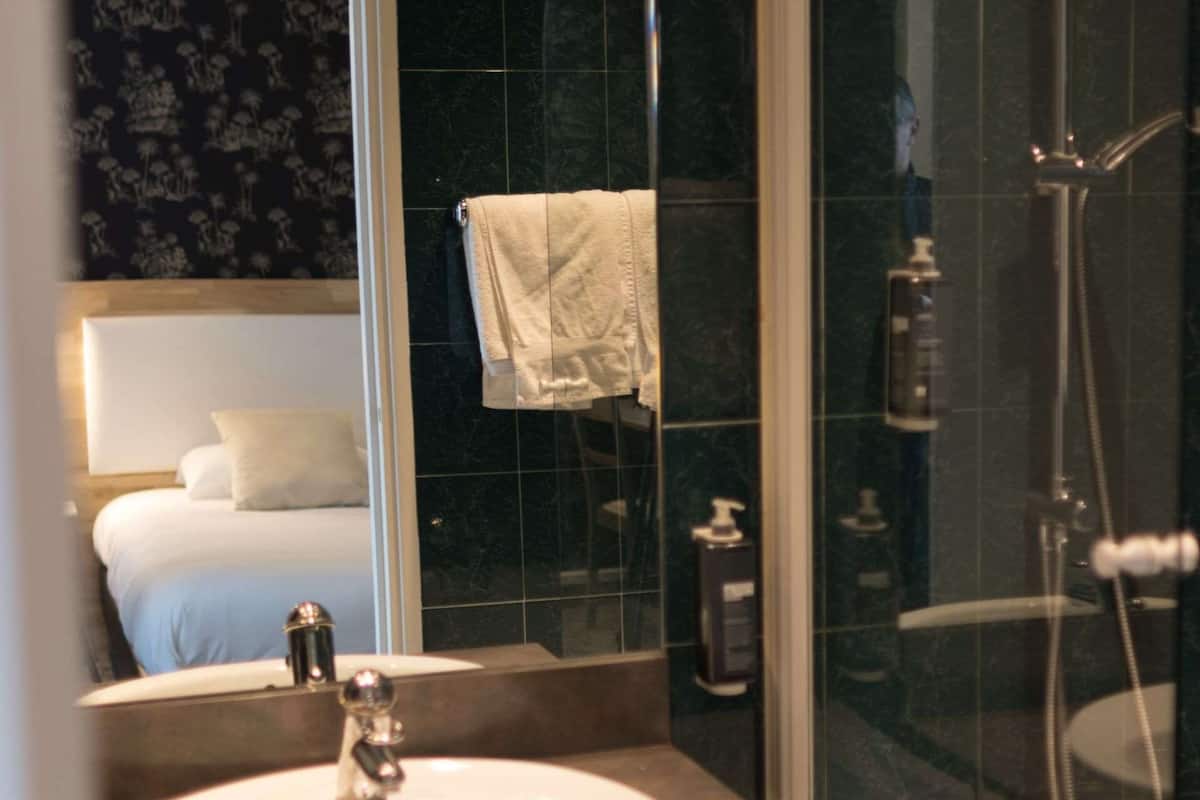 comfort room (1 or 2 persons) | free wifi