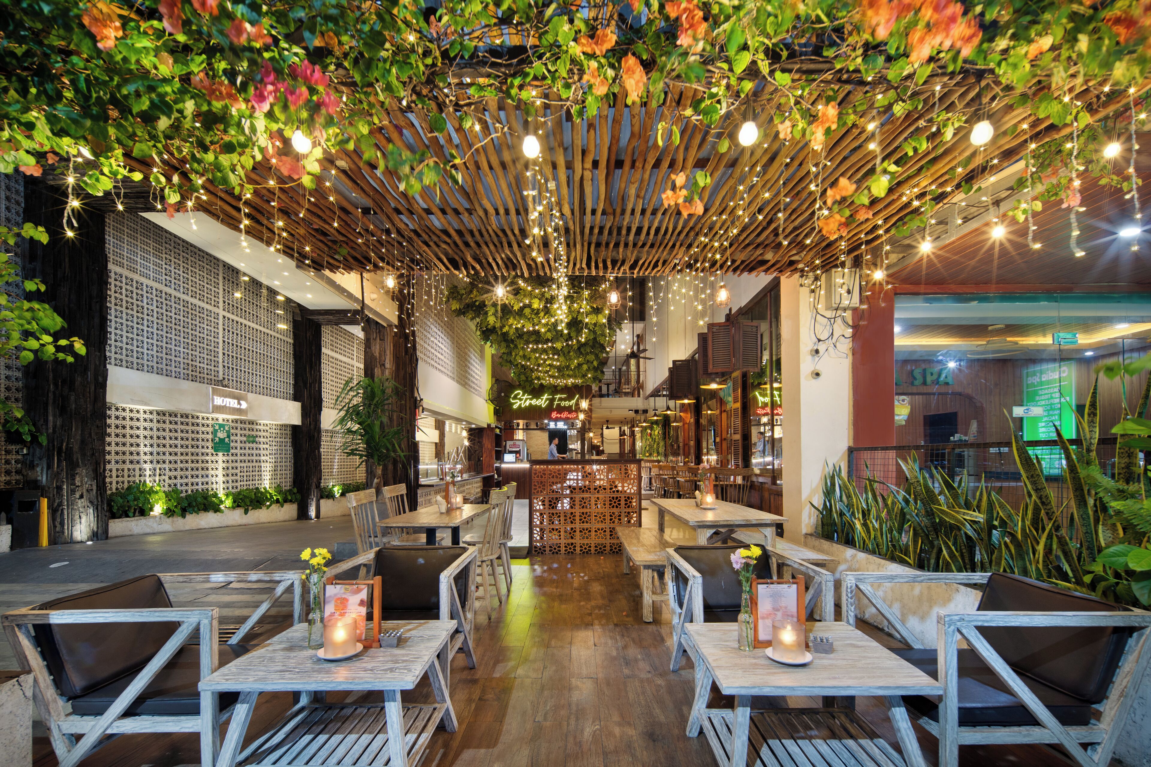 2 bars i un bar al terrat 