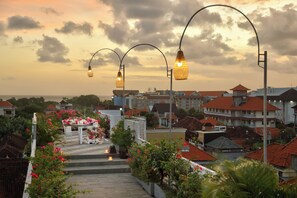 Outdoor wedding area - The Akmani Legian (Kuta)
