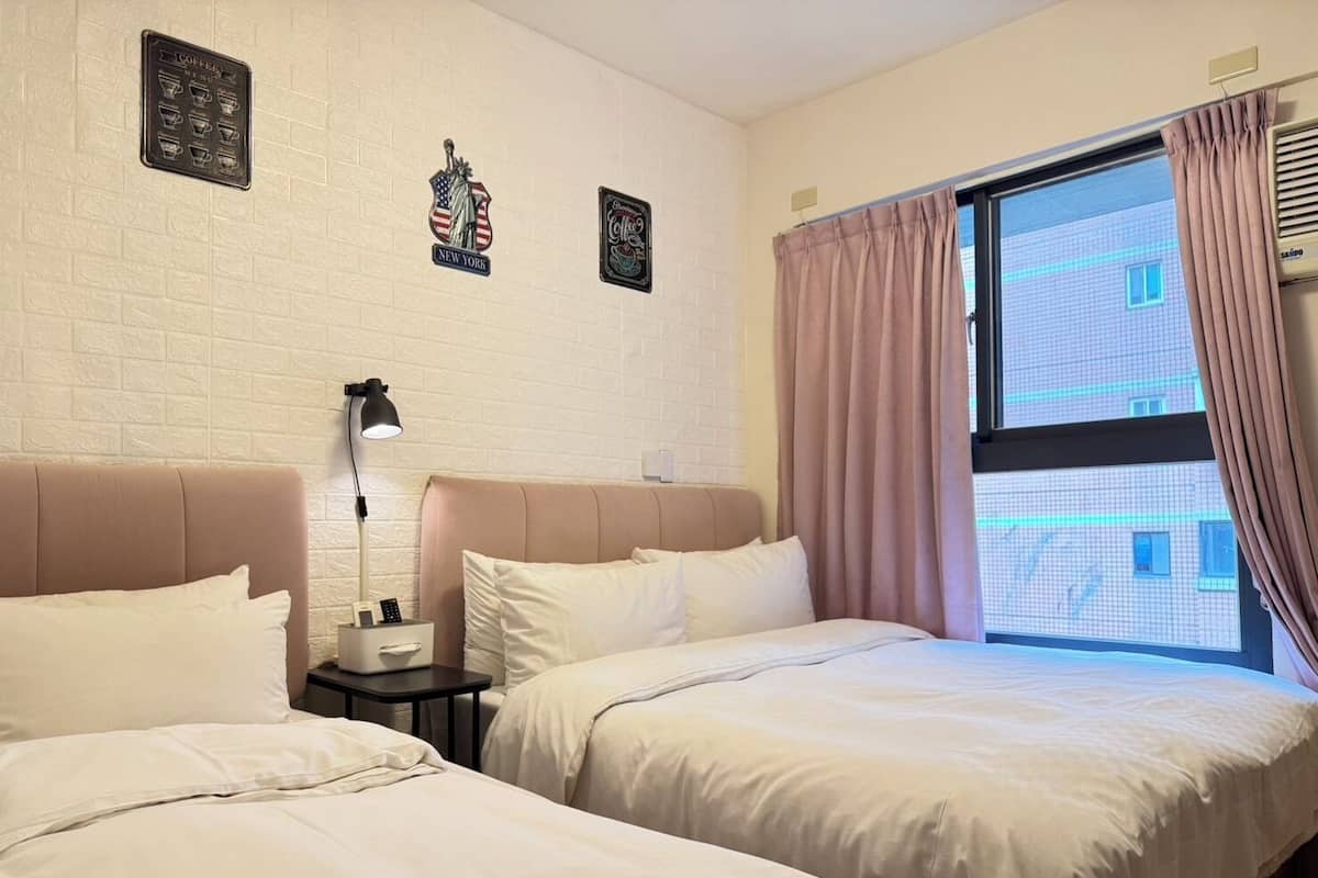 Premium bedding, down comforters, individually decorated, desk