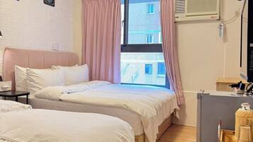 Triple Room | Premium bedding, down comforters, individually decorated, desk