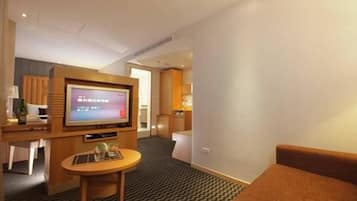 TV LCD, đầu đĩa DVD, đồ chơi