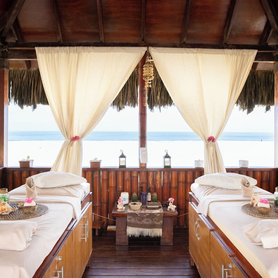 Couples treatment rooms, body treatments, hydrotherapy, aromatherapy