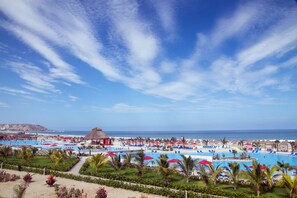 Beach/ocean view - Royal Decameron Punta Sal (Canoas de Punta Sal)