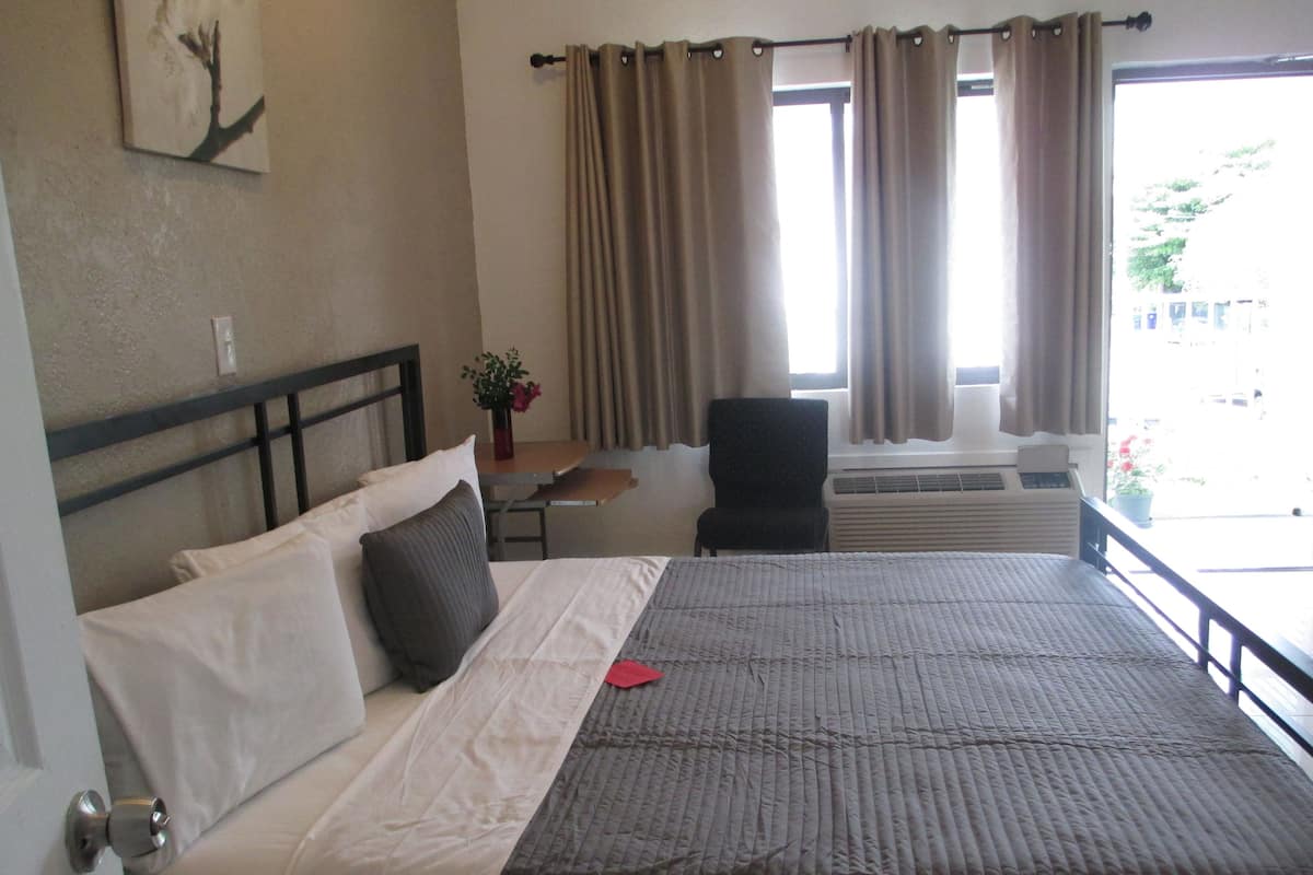 Premium bedding, pillow-top beds, blackout curtains