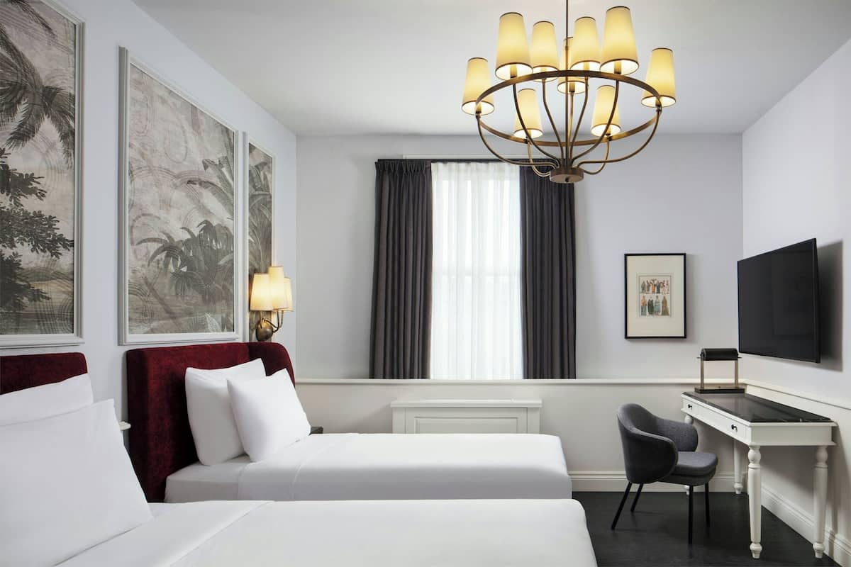 Premium Room, 2 Single Beds, Non Smoking | 1 bedroom, premium bedding, down duvets, pillow-top beds