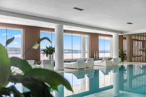 Indoor pool, sun loungers