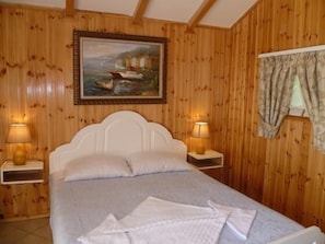 Family Room for 5 people | Bar mini, peti besi dalam bilik, seterika/papan seterika, Wi-fi percuma