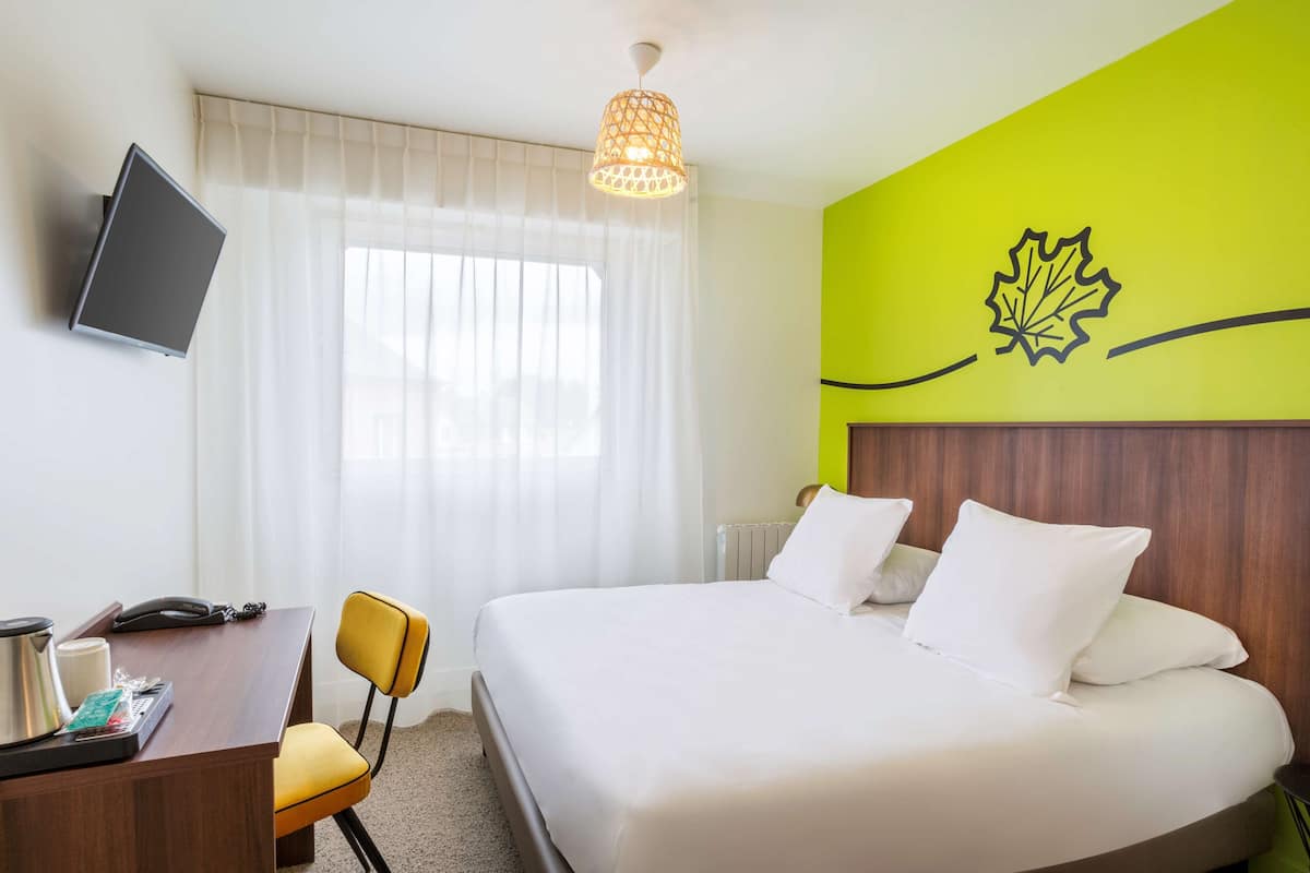 Superior Room, 2 Twin Beds, Non Smoking | Room amenity