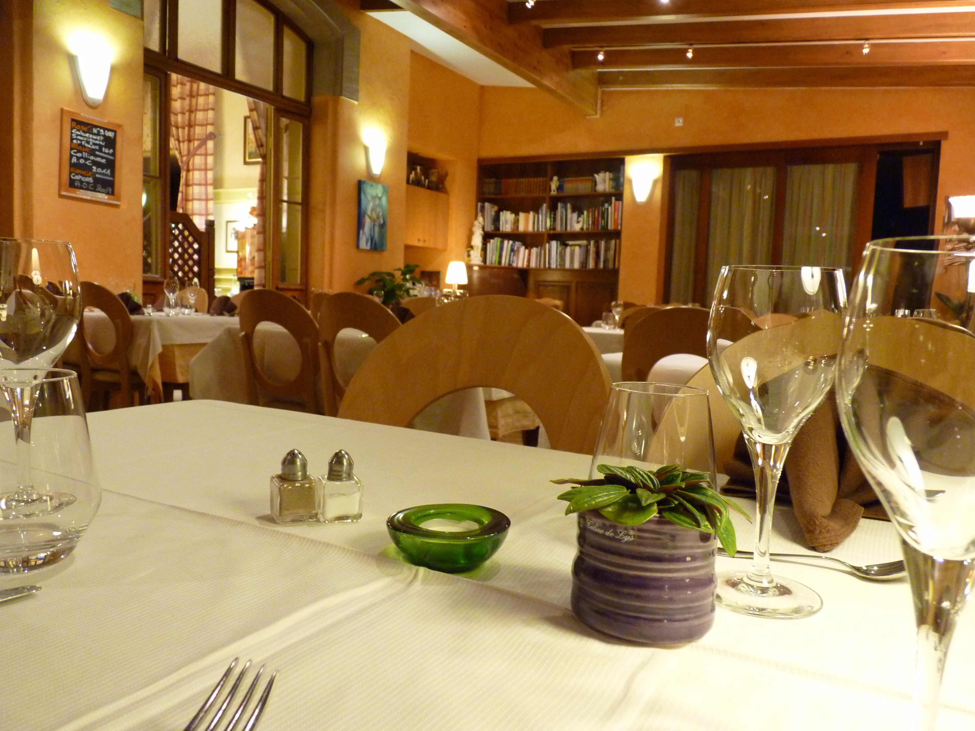 breakfast, lunch, dinner served; french cuisine