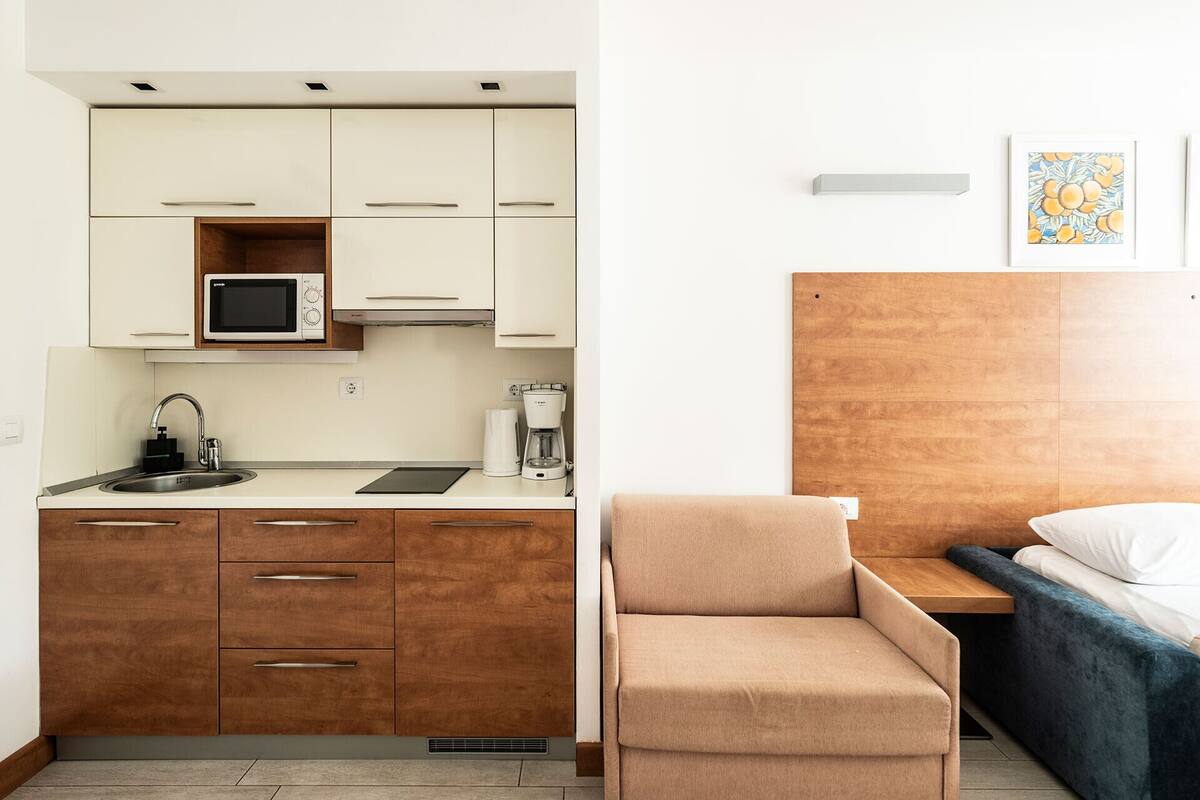 superior studio apartment for 2+1 persons | private kitchen | fridge, microwave, coffee/tea maker, cookware/dishes/utensils