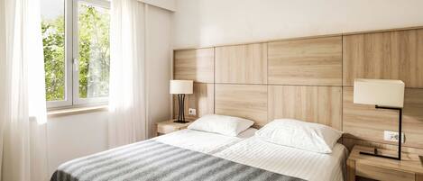 Superior One-Bedroom Apartment for 2+2 persons | In-room safe, desk, blackout drapes, cribs/infant beds