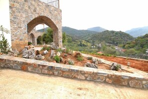 Exterior - Aposperitis Traditional Guesthouse (Mylopotamos)