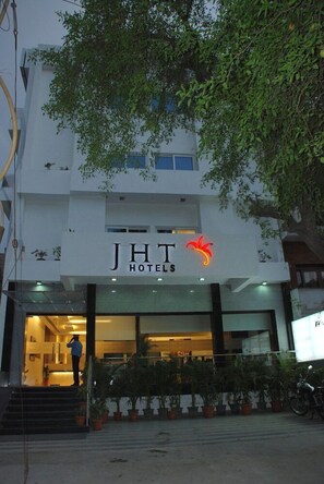 Exterior detail - Jht Hotels (New Delhi)