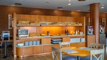Daily buffet breakfast (EUR 7.95 per person)