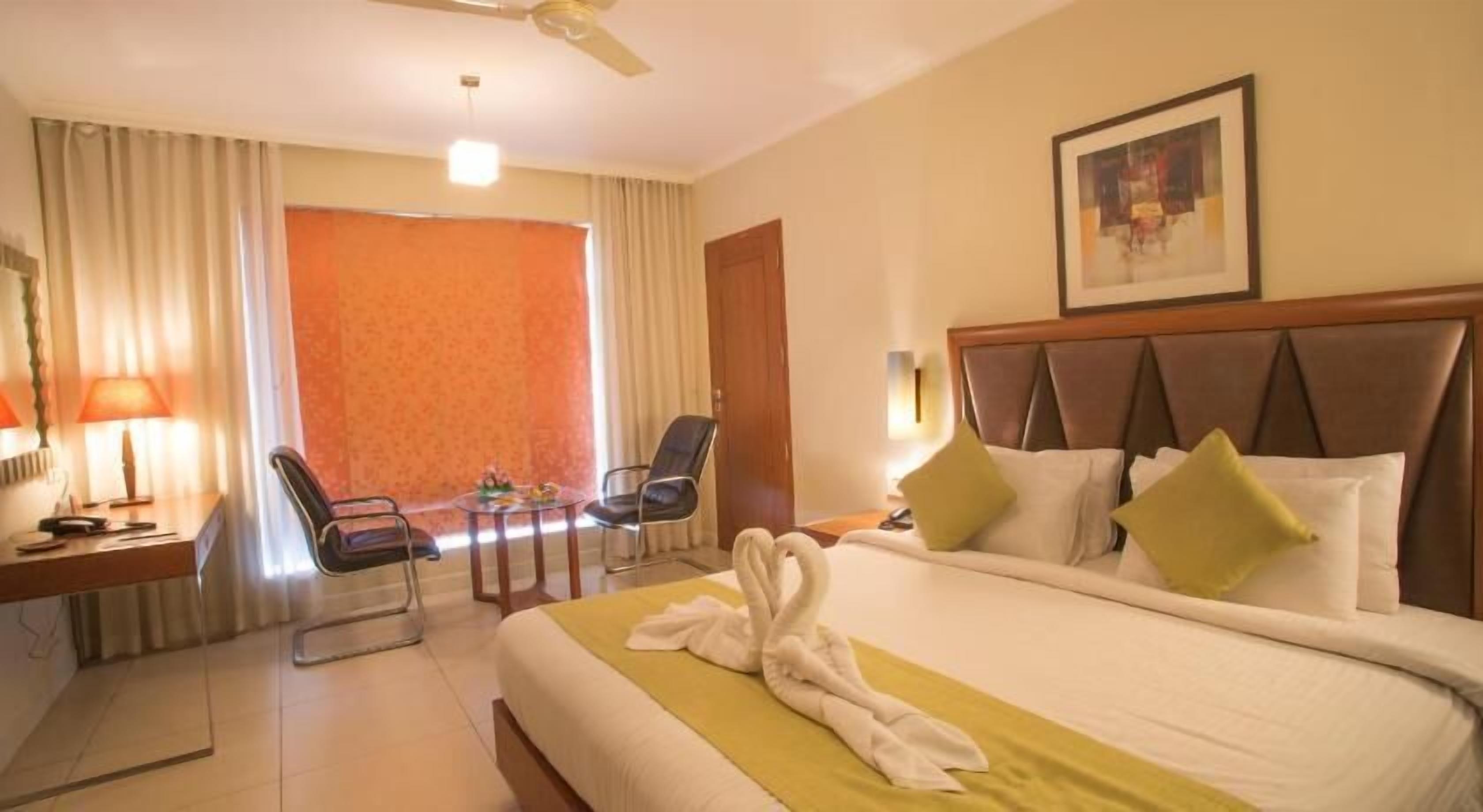 Premium bedding, minibar, in-room safe, desk