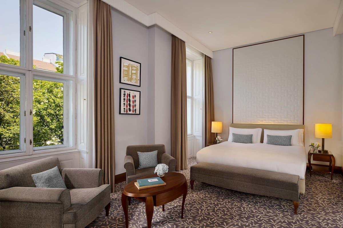 Premium bedding, minibar, in-room safe, desk