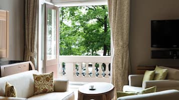 1 bedroom, premium bedding, minibar, in-room safe