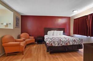 Suite, Non Smoking (1 King Bed and 2 Queen Beds)