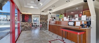 Red Roof Inn Needles