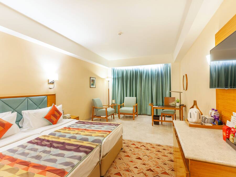 Rom – club (Fortune Club Room) | Minibar, safe på rommet, skrivebord og lydisolert