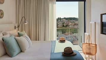 Suite | 1 bedroom, minibar, in-room safe, desk