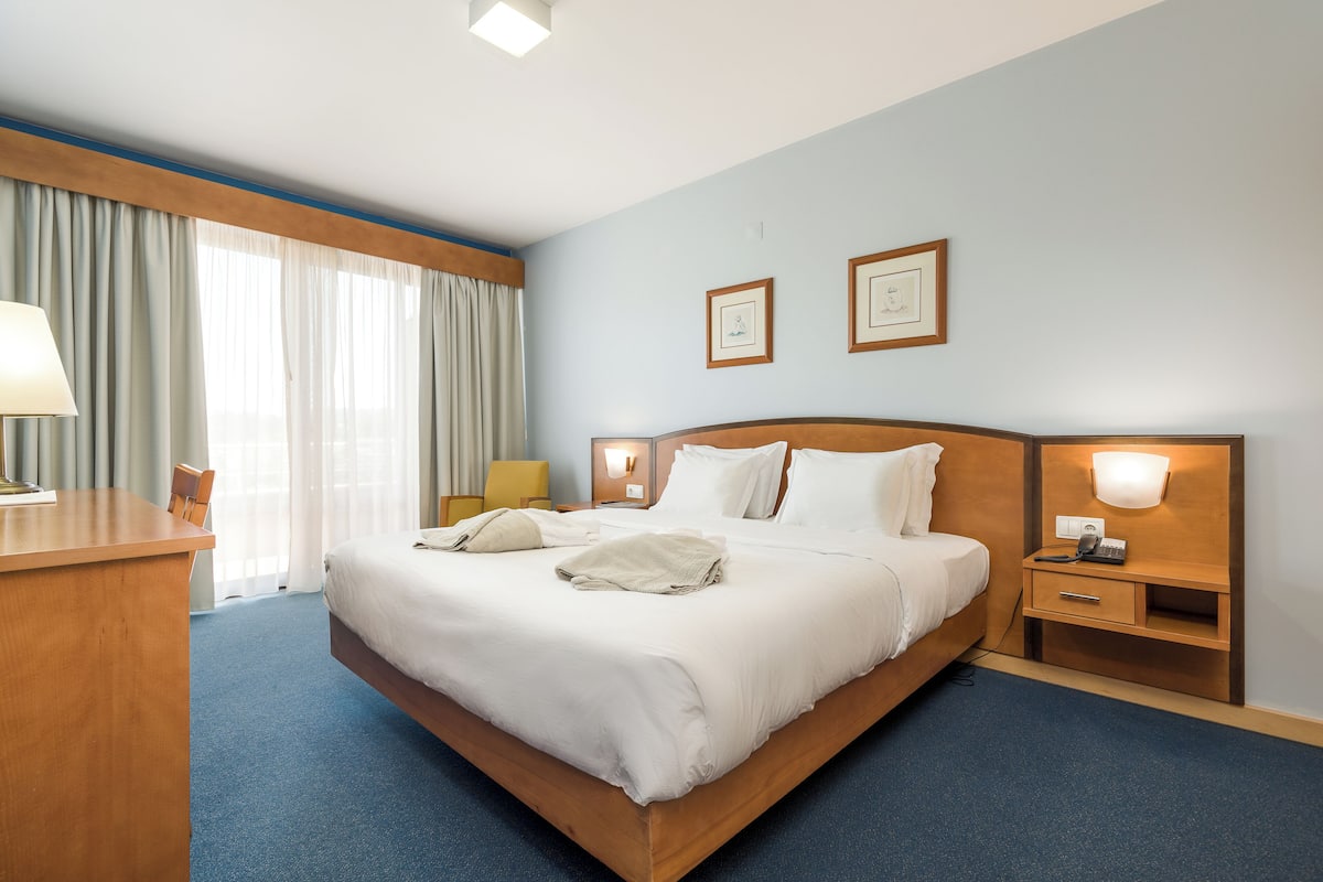 Presidential Suite | Minibar, desk, blackout drapes, free cribs/infant beds