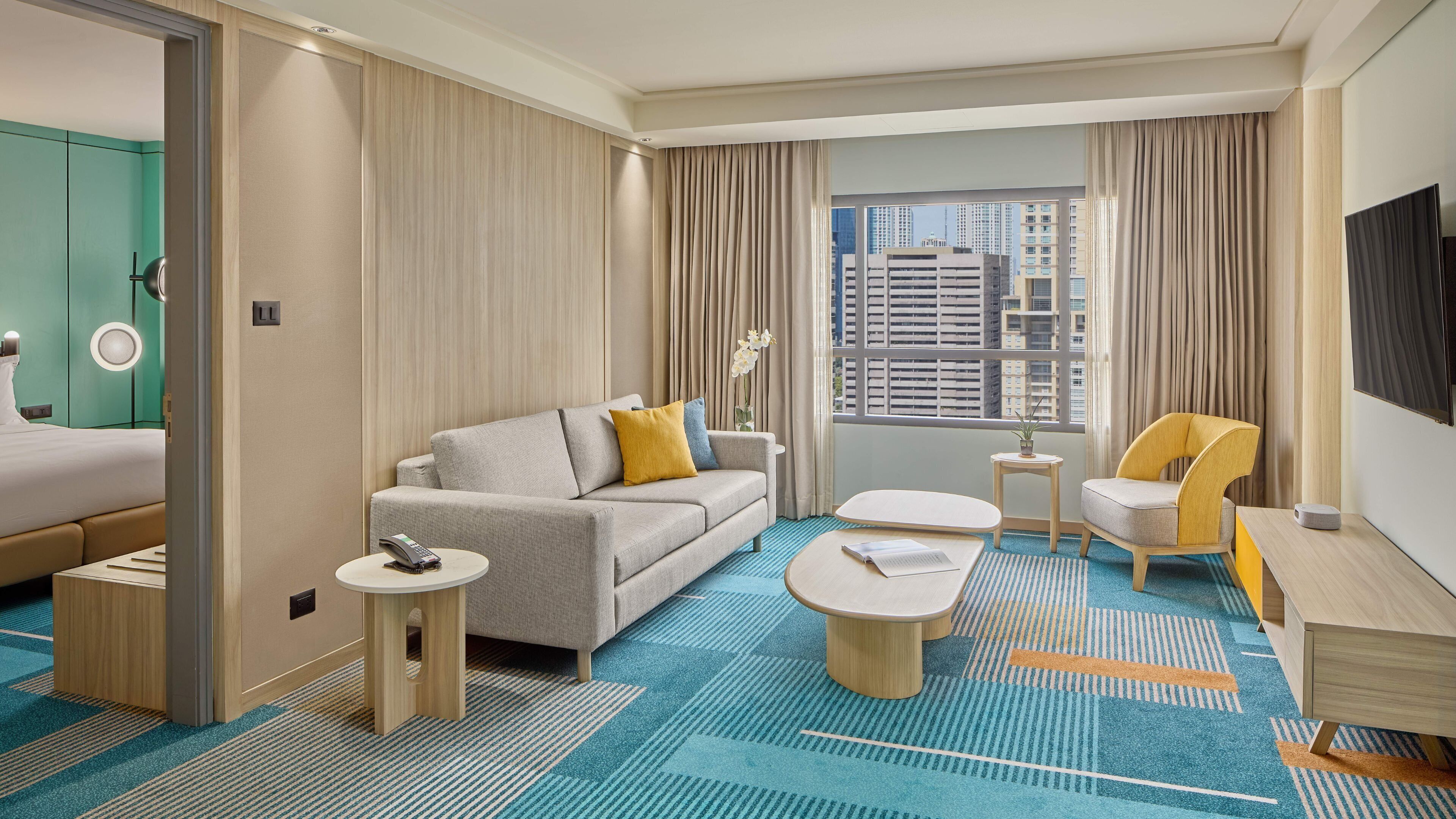 Premium bedding, in-room safe, desk, blackout curtains