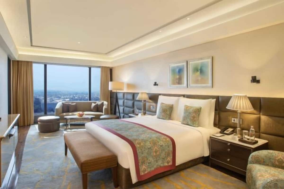 1 bedroom, down duvets, minibar, in-room safe