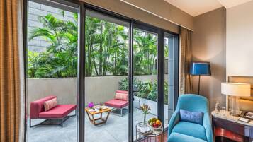 1 bedroom, down duvets, minibar, in-room safe