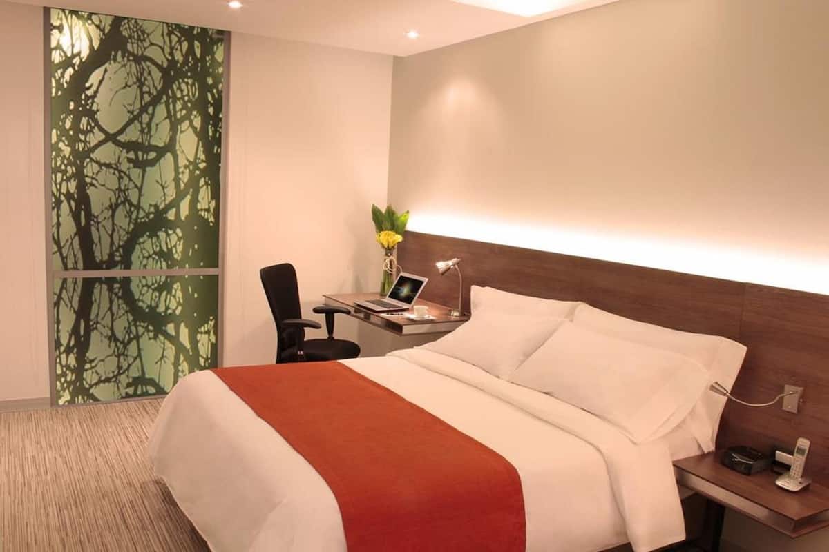 Egyptian cotton sheets, premium bedding, down duvets, pillow-top beds