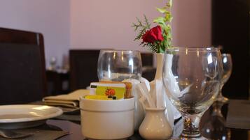 Dagelijks continentaal ontbijt inbegrepen