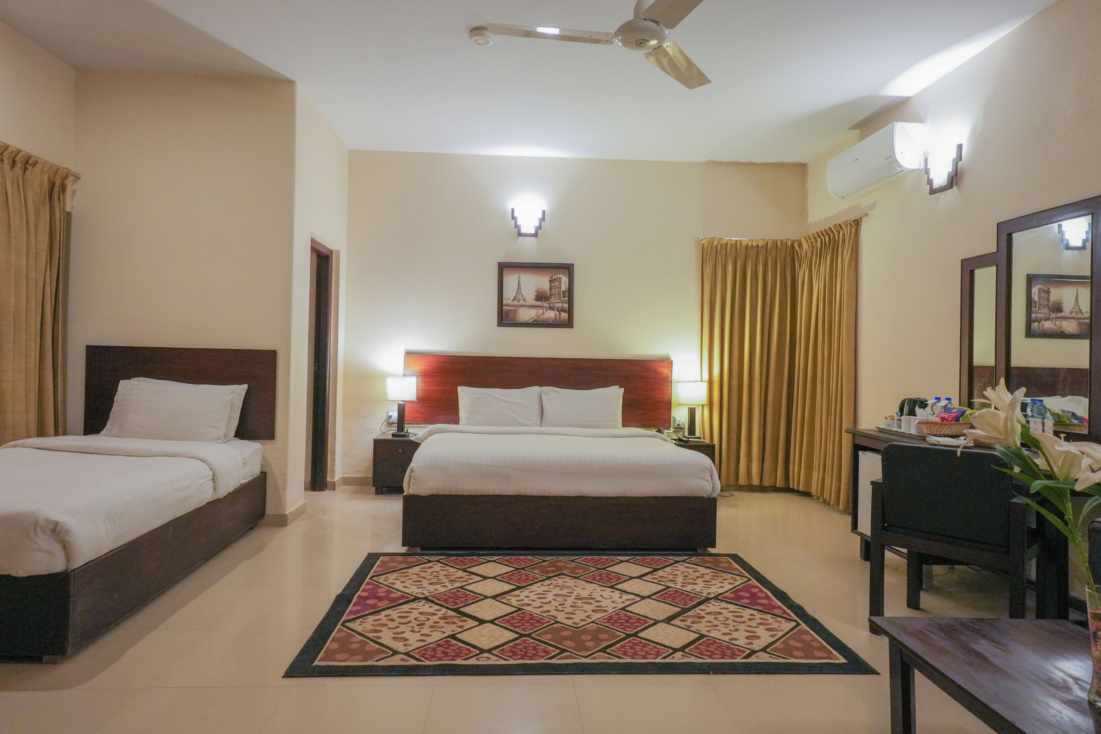 Habitación Deluxe con 2 camas individuales | Minibar, escritorio, cortinas blackout y insonorización 