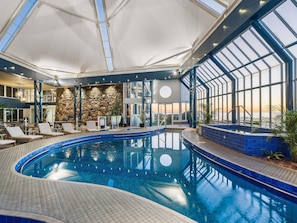 Una piscina techada