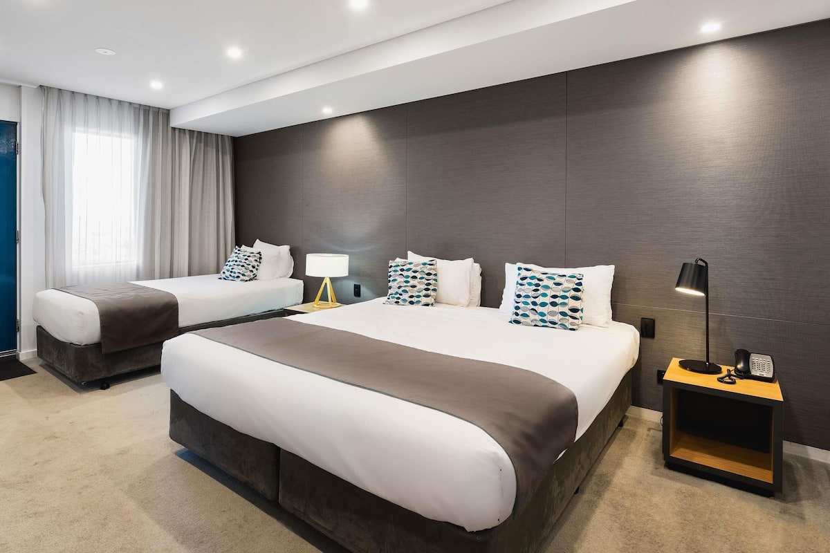 Standard Room, Multiple Beds