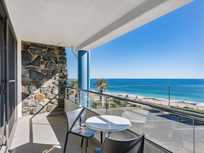 Phòng Superior | Minibar, bàn, khu vực làm việc phù hợp cho laptop 