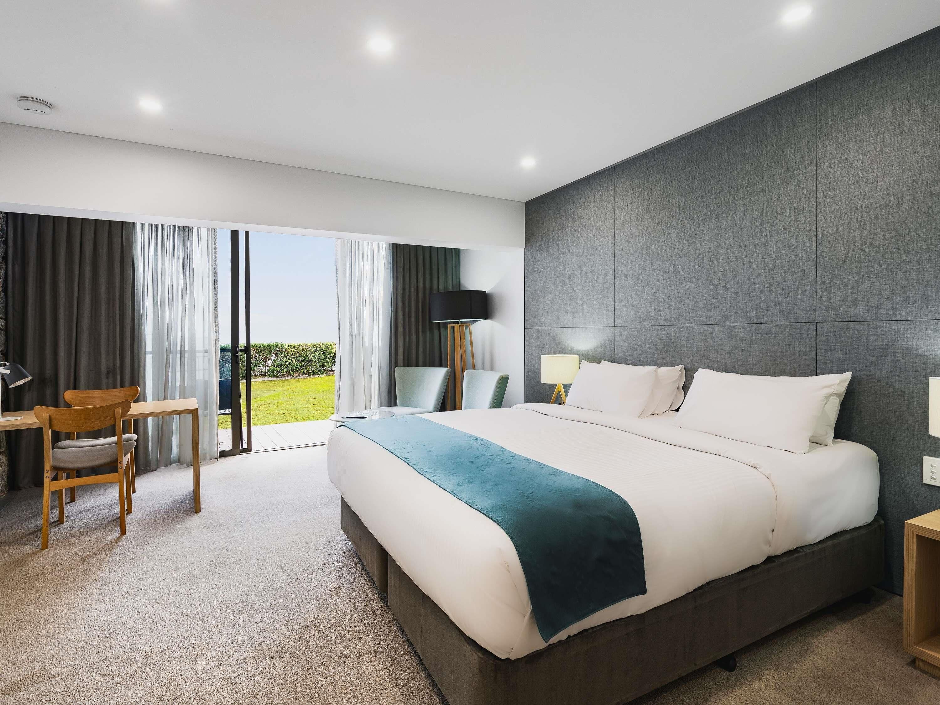 Executive Room, 1 King Bed, Ocean View