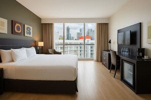 Room, 1 King Bed, Non Smoking (TRYP) | City view