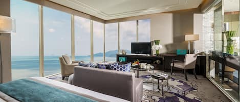 Presidential Suite | Premium bedding, down comforters, minibar, in-room safe