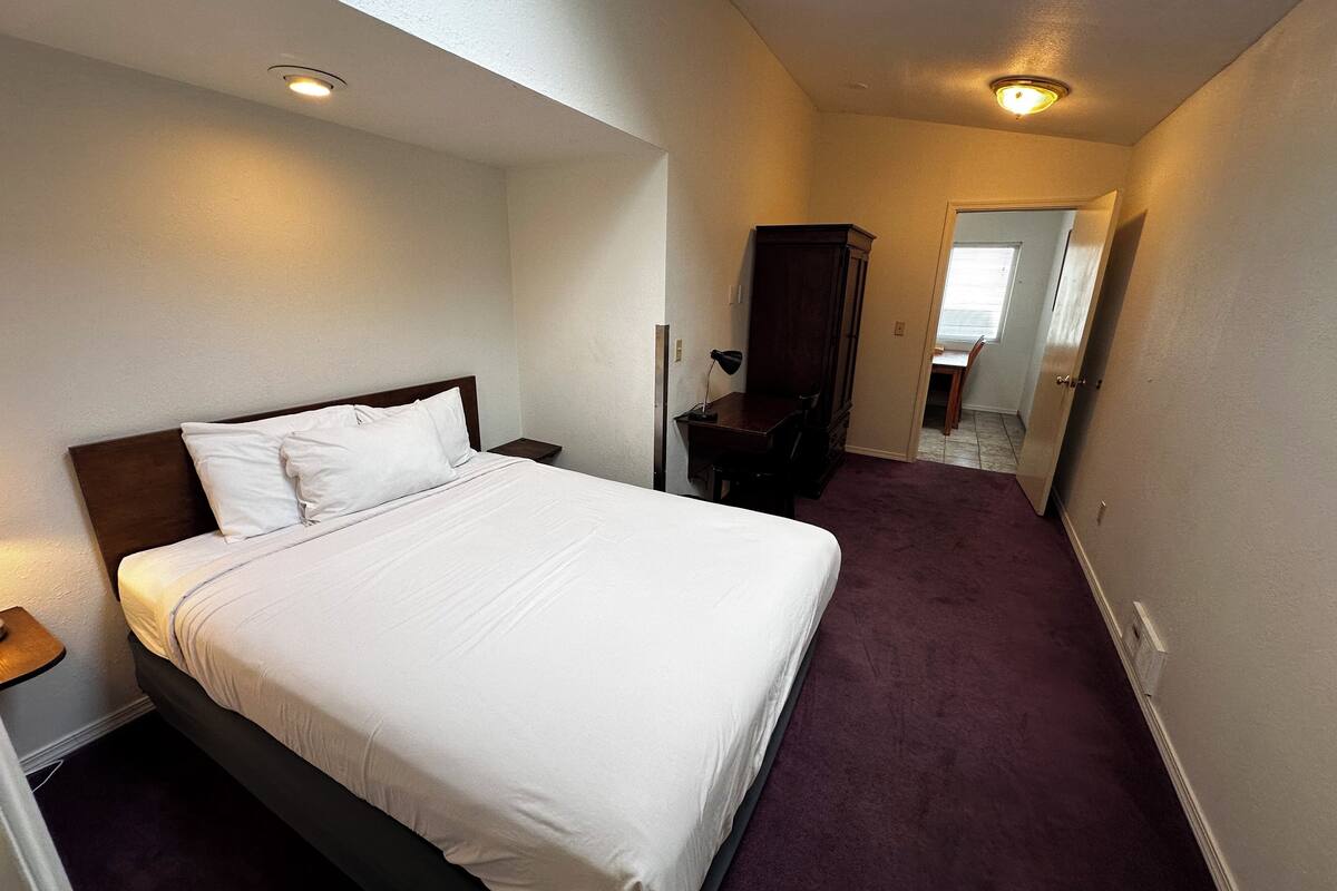 1 bedroom, free WiFi, bed sheets