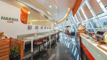 Café da manhã, almoço e jantar