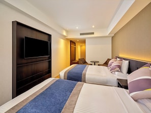 Deluxe Twin Room, Non Smoking (Renewal) | In-room safe, desk, free WiFi, bed sheets