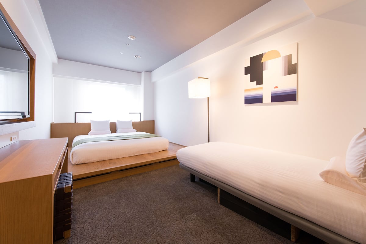 In-room safe, desk, free WiFi, bed sheets