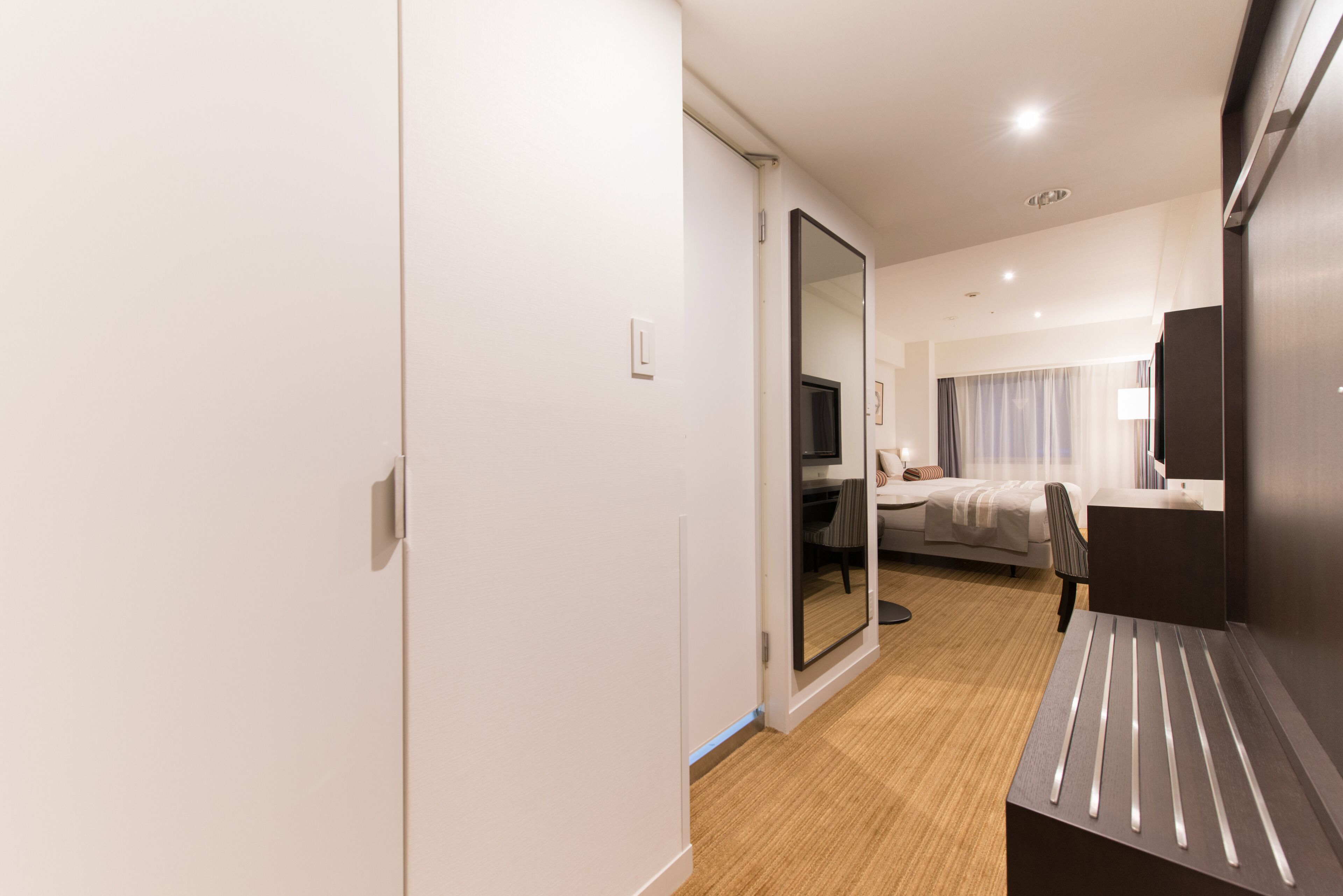 run of house, non smoking | 1 bedroom, in-room safe, desk, free wifi