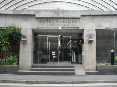 Exterior. Hotel Harbour Yokosuka